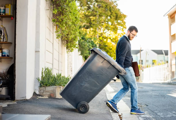 Best Yard Waste Removal  in College Park, GA